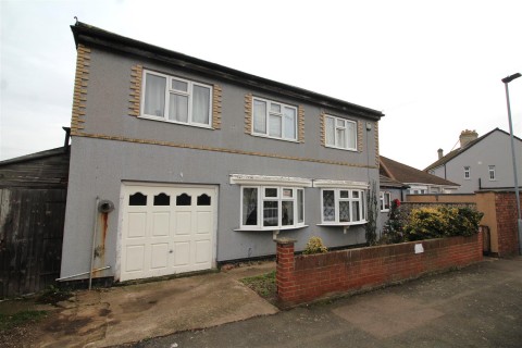 View Full Details for Lynton Road, Peterborough